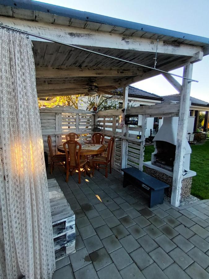 Domcek V Zahrade Villa Liptovský Mikuláš Екстериор снимка